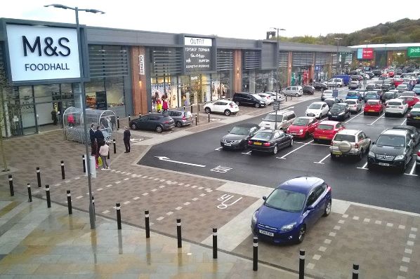 LondonMetric sells Kirkstall Bridge Shopping Park for €29.8m (GB)