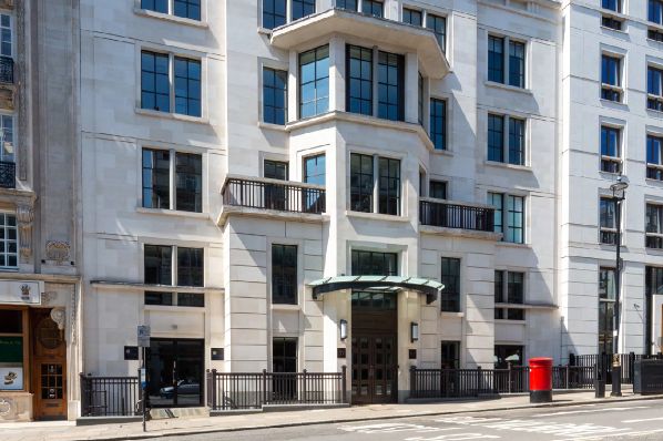 BMO sells London office property for €169.6m (GB)