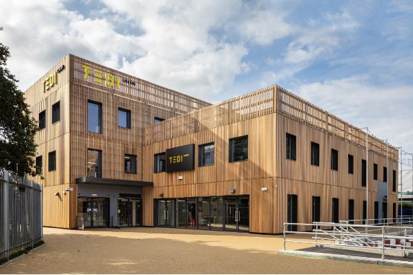 British Land completes modular education building at Canada Water (GB)