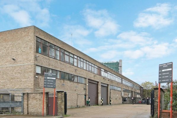 Legal & General acquires London warehouse facility for €19.3m (GB)