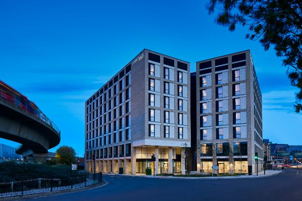 New Courtyard by Marriott hotel opens in Central London (GB)