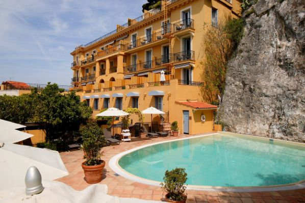 Catella Hospitality JV buys Hotel La Pérouse in Nice (FR)