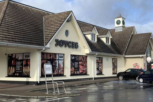 Tesco Ireland buys Joyce's Supermarkets in Galway (IE)