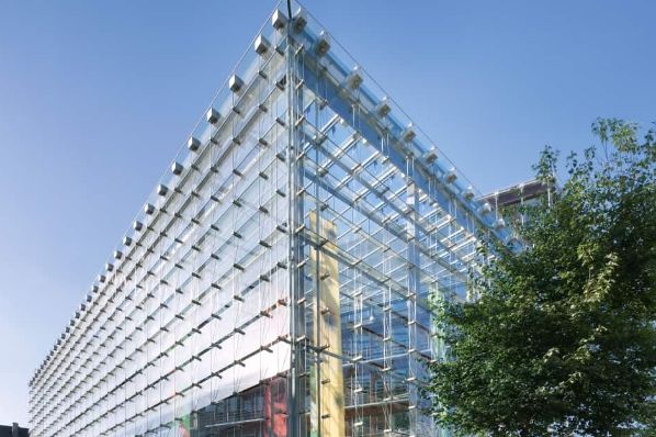 Deka acquires Cubes office property in Dusseldorf (DE)