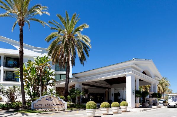 Stoneweg and Bain Capital invest in Marbella hotel (ES)