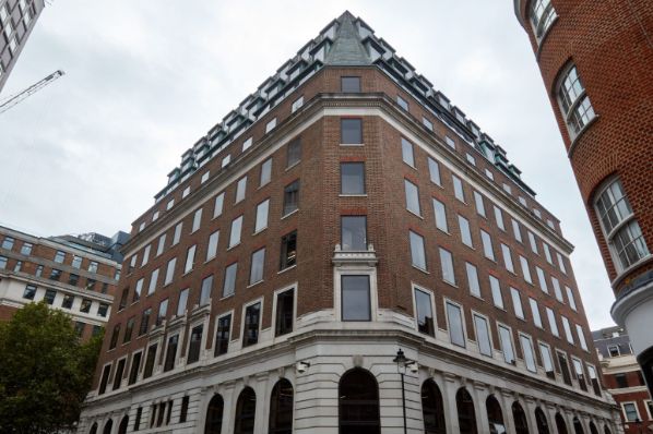 AM alpha invests in London office building (GB)