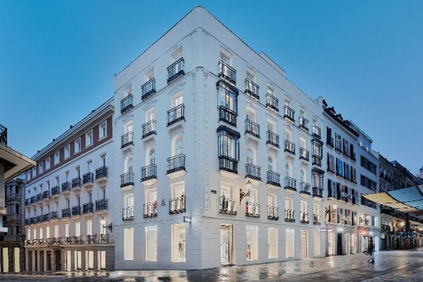 Hines secures €50m for Madrid refurbishment project (GB)