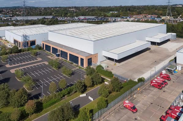 Oxford Properties and M7 acquire UK logistics portfolio for €242.2m