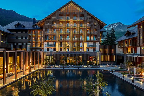 Vail buys 55% stake in a Swiss ski resort