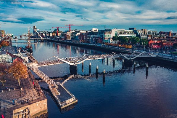 Aviva acquires Dublin hotel (IE)