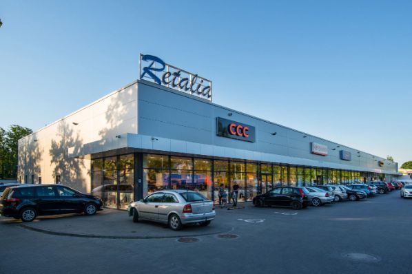 Bank Pekao refinances Polish retail parks portfolio