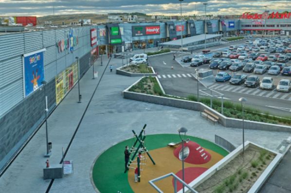 AEW acquires two major retail parks from Lar Espana (ES)