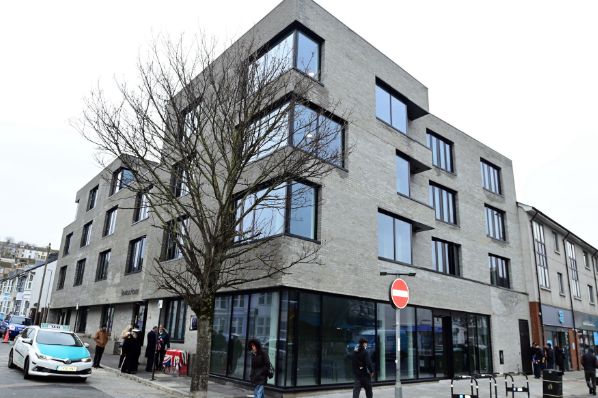 Alumno marks opening of Brighton student residence (GB)