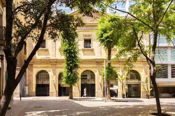 Stoneweg and Bain sold Casa Lit Barcelona hotel (ES)