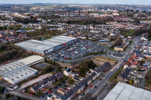 M7 sold three retail warehouses to British Land for €52.6m (GB)