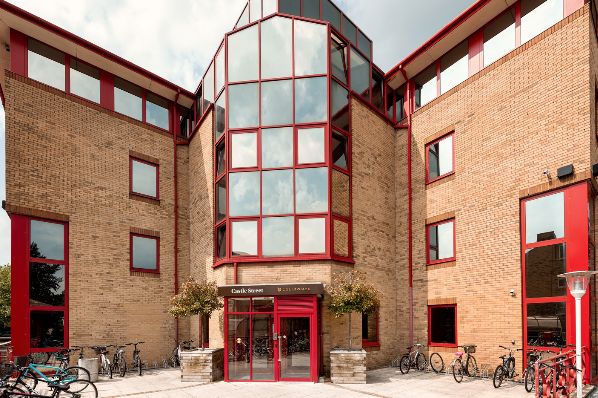 LCC has acquired 355-studio bedrooms in Cambridge (GB)