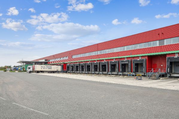 Savills IM exits Greater Paris logistics asset in strategic ELF 2 disposal to Aberdeen Investments