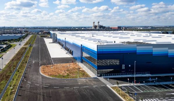 Stoneweg and Bain Capital land first tenant at flagship 55,000 m² Bari logistics hub (IT)