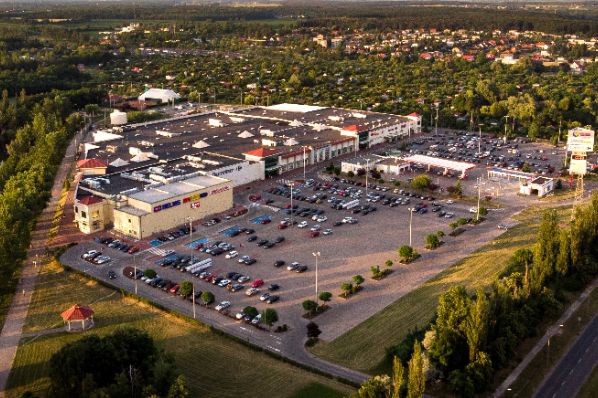 Galeria Nad Jeziorem sold by Stage Capital
