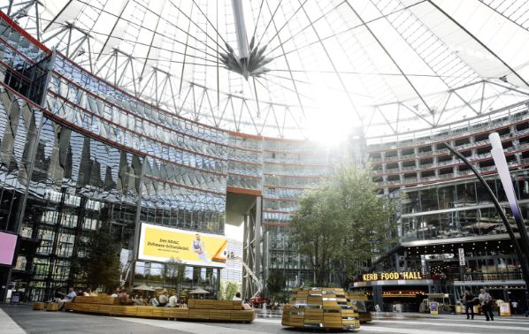 Superhuman secures 3,250 m² penthouse at Oxford Properties' €300m Das Center redevelopment