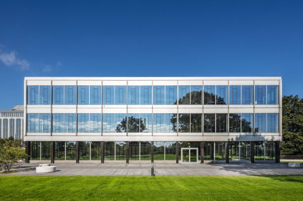 Global tech group takes 10,000 m² as Union Investment fills Dusseldorf's Seestern 3