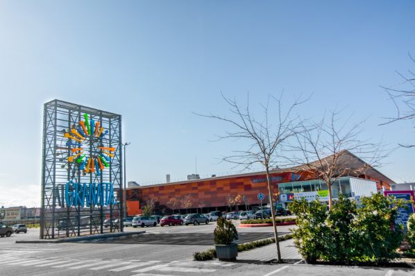 AEW acquires 26,677m² urban retail park in Granada in off-market deal for French retail fund