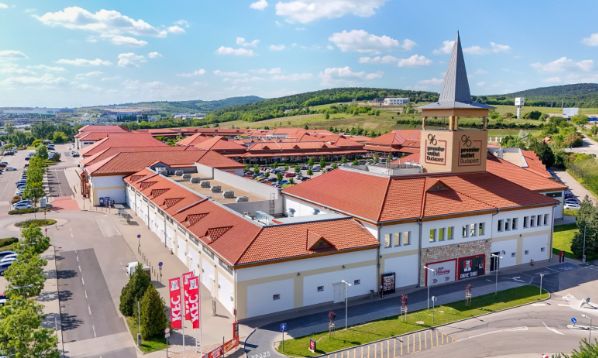Futureal acquires Premier Outlet Budapest in strategic shift towards income-producing assets