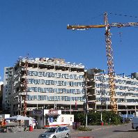 https://upload.wikimedia.org/wikipedia/commons/5/54/Office_building_construction_Helsinki.jpg