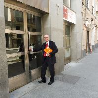 Malcolm Hollis Madrid office