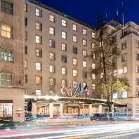 Cola Holdings to sell €1bn Mayfair hotel & retail portfolio (GB)