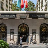 Four Seasons Hotel George V Paris unveils reopening plans (FR)