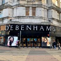 Debenhams goes into liquidation, putting 12,000 jobs at risk (GB)