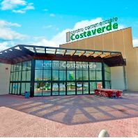 Crestline Investors acquire two shopping centers in Italy