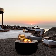 Hyatt unveils new Santorini resort (GR)