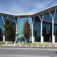 Kadans buys Oxford Biomedica’s Windrush Court facility (GB)