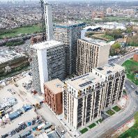 Weston Homes' Town Quay development in London hits top floor (GB)
